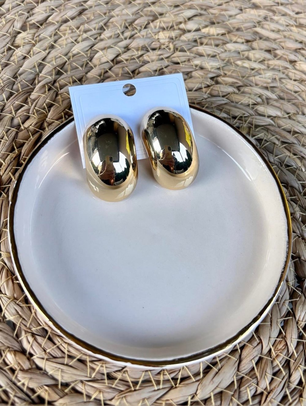 Gold Oval Hafif Küpe