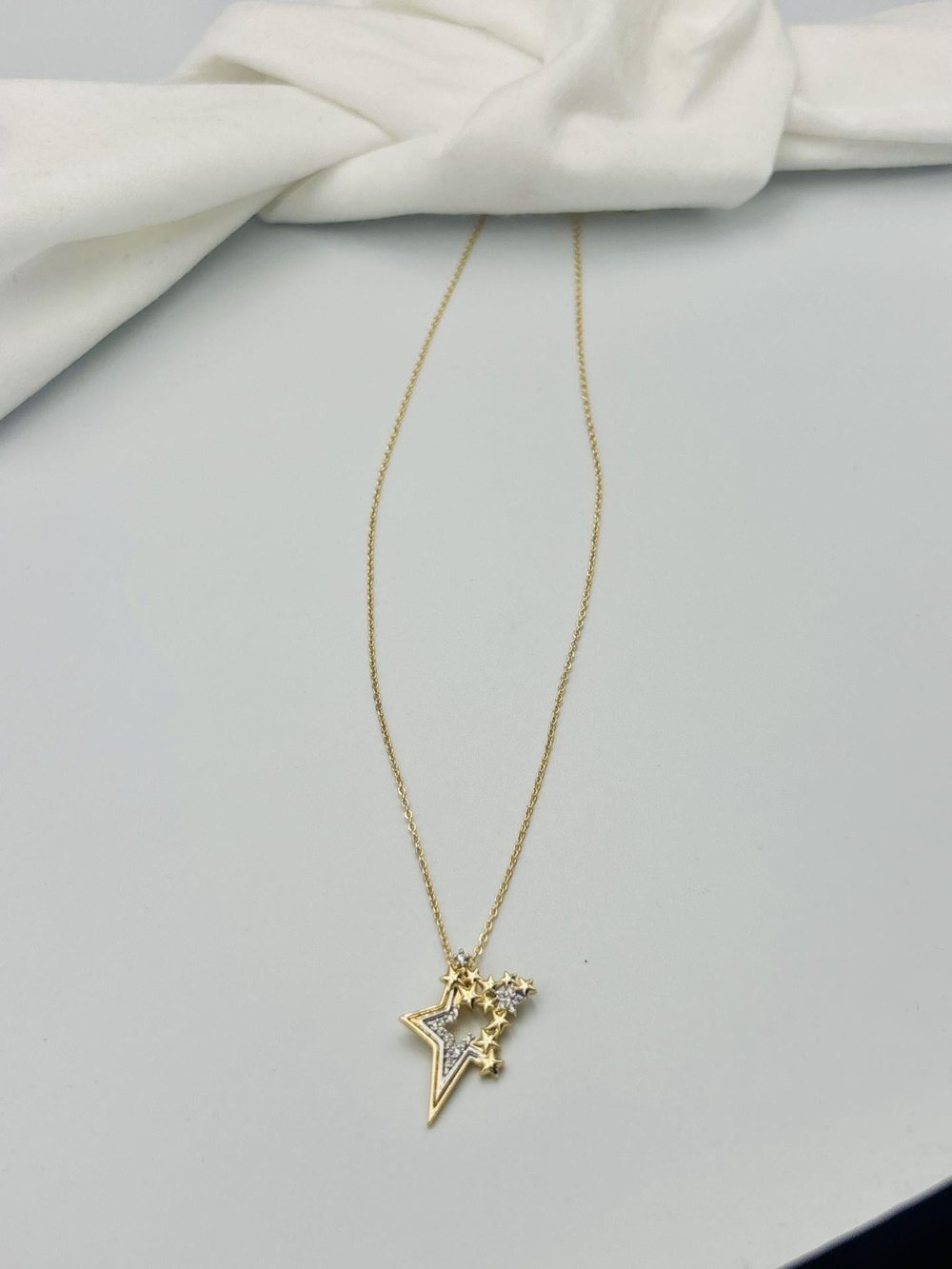 Gold Yıldız Taşlı Kolye