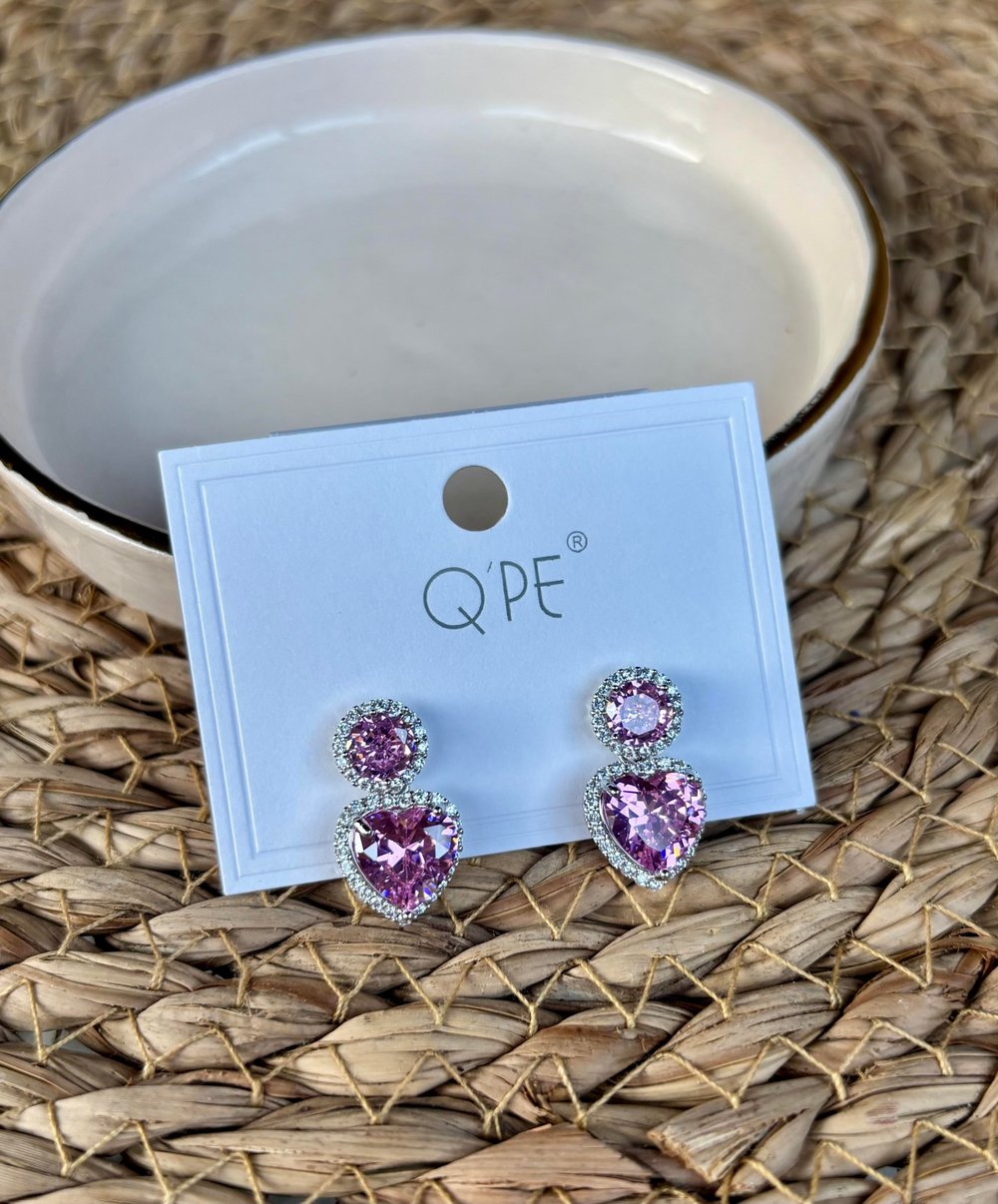 Gümüş Renk Pembe Taşlı Kalp Model Küpe
