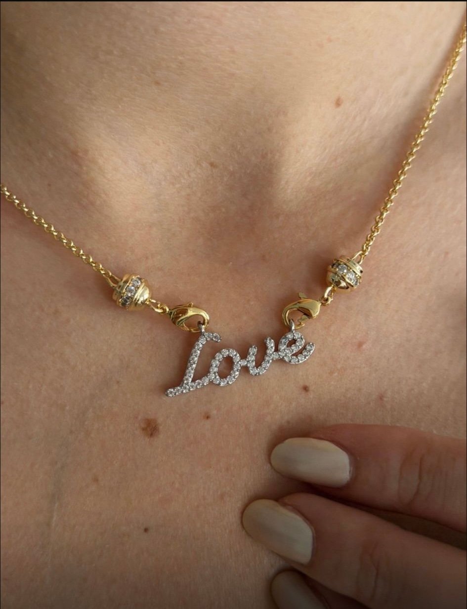 Zirkon Taşlı Love Kolye