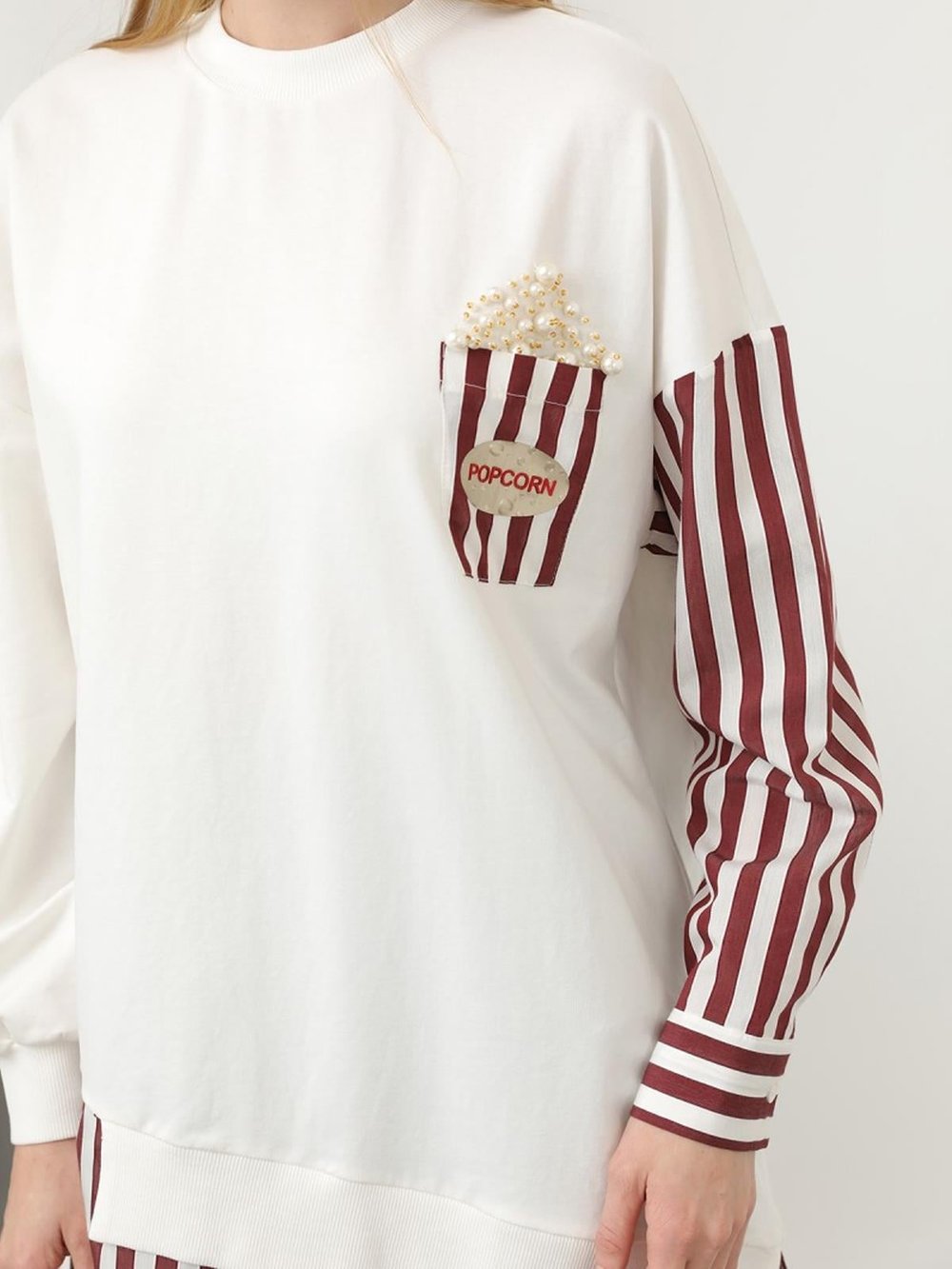 KADIN ÖNÜ POP CORN BASKILI VE BONCUK İŞLEMELİ ÇİZGİ GARNİLİ TUNİK 