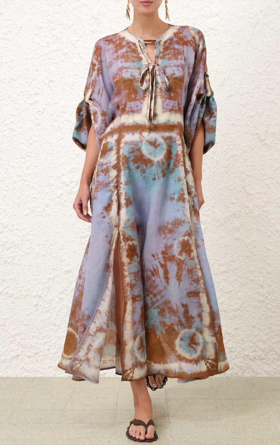 Premium Yırtmaçlı Batik Desenli Midi Elbise