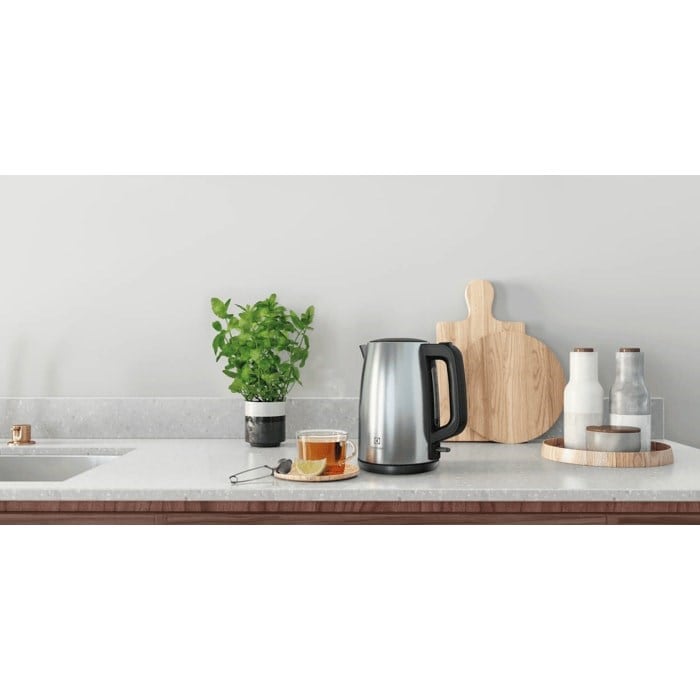 Electrolux (E3K1-3ST-910003620) İnox Su Isıtıcı (Kettle)