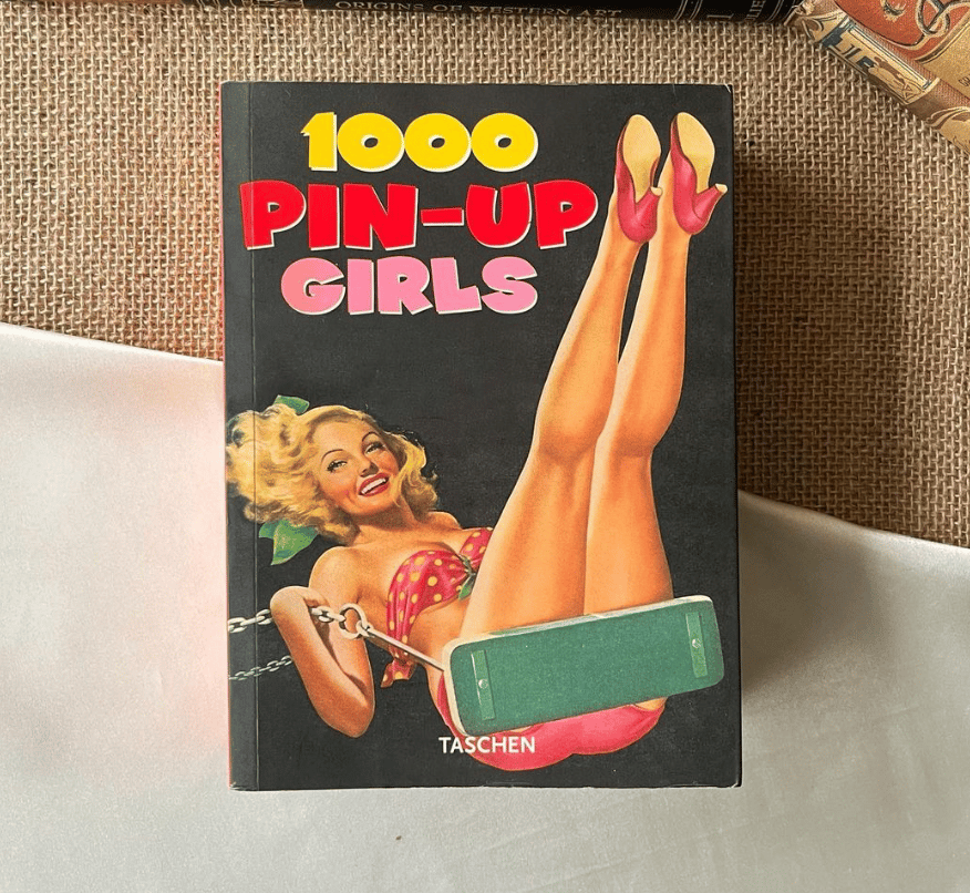 1000 Pin-Up Girls
