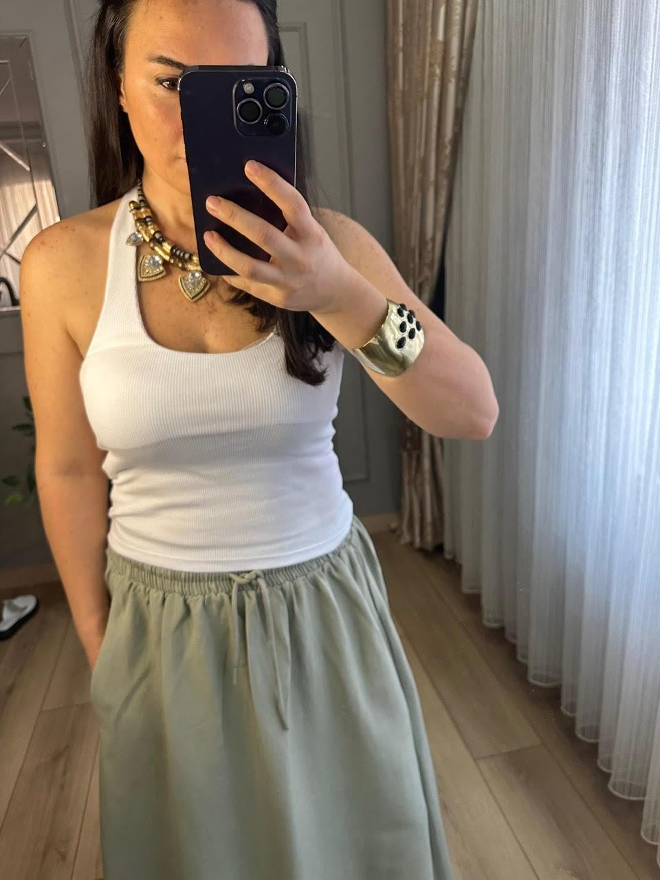 BOYUN GEÇMELİ BEYAZ BLUZ