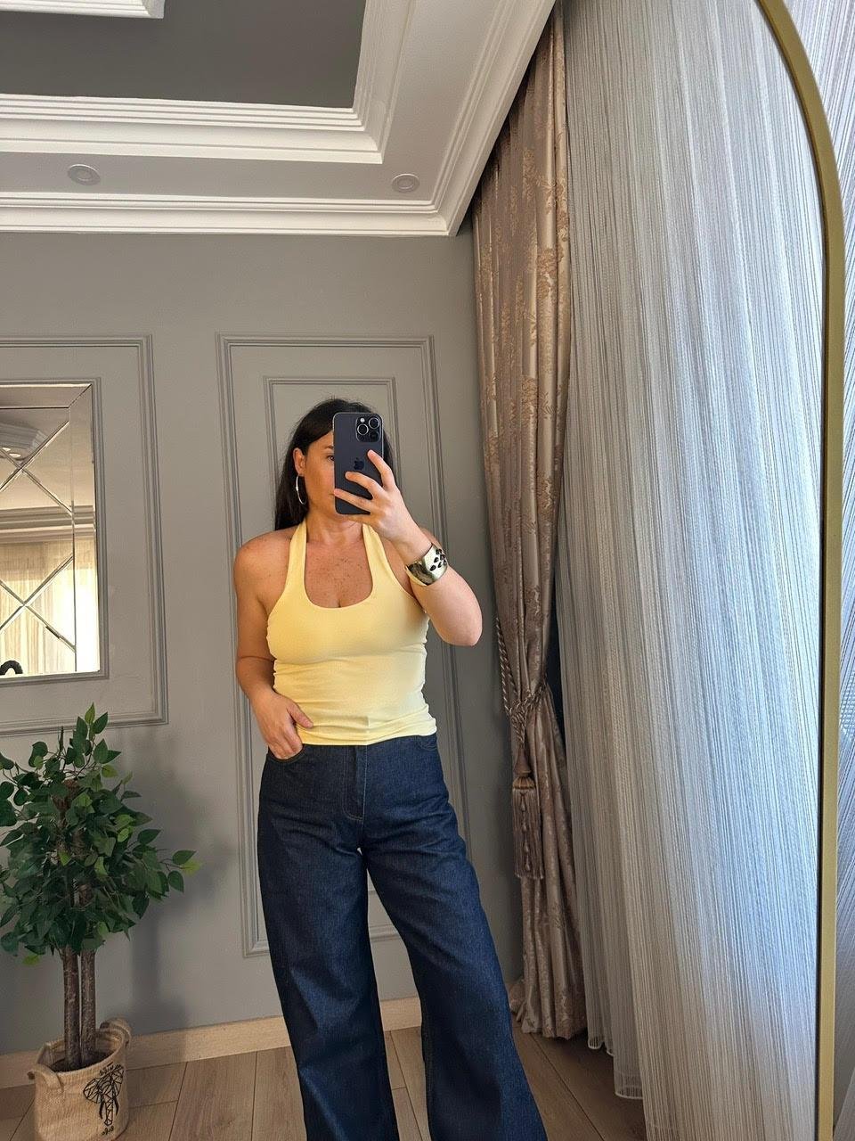 BOYUNDAN GEÇMELİ SARI BLUZ