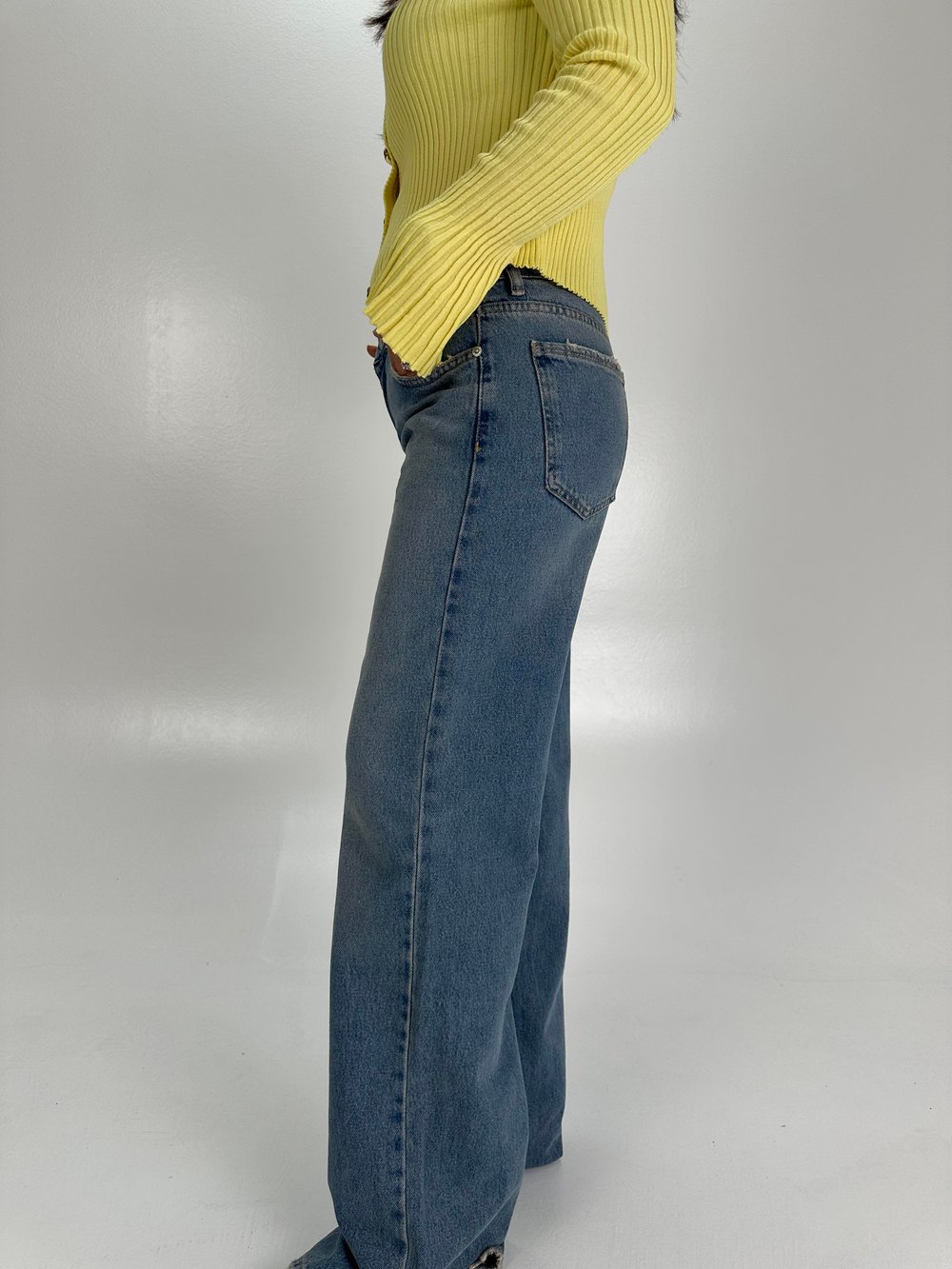 DÜŞÜK BEL MAVİ YIKAMALI JEAN