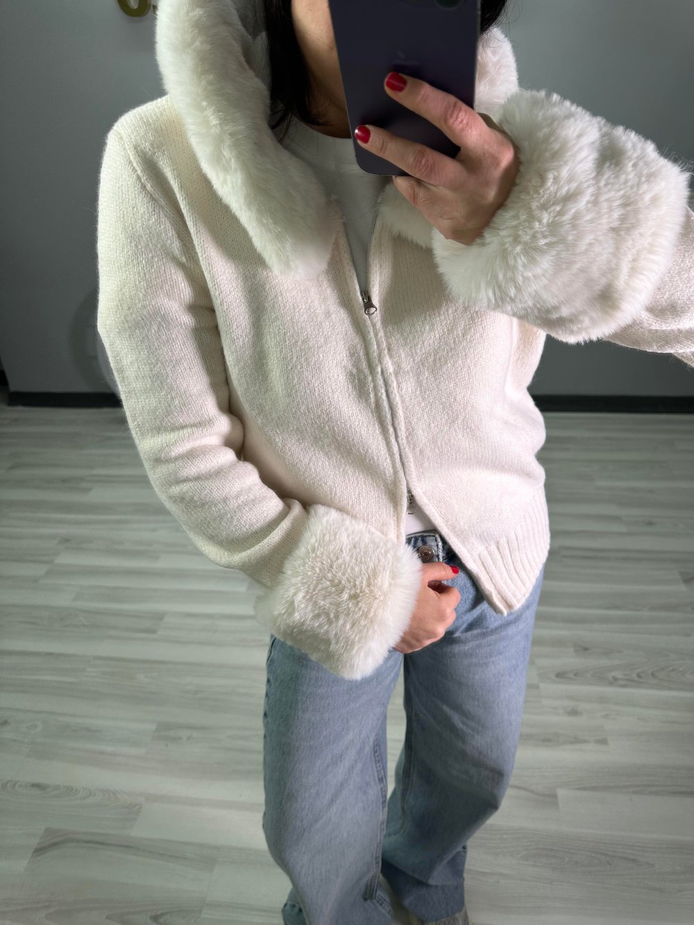 PELUŞ DETAYLI TRİKO HIRKA