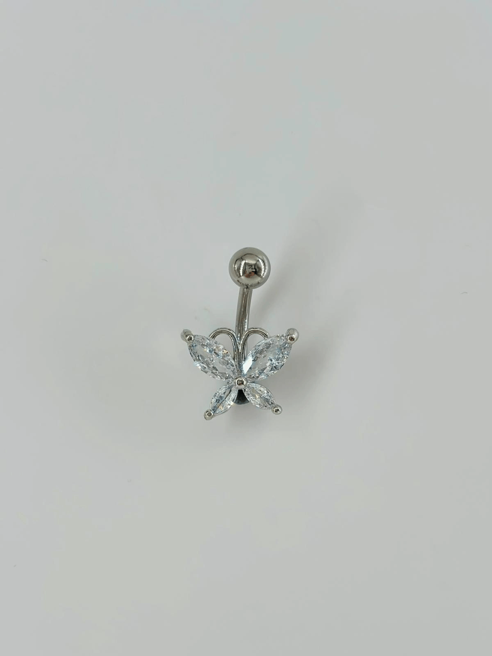 Kelebek Detaylı Göbek Piercing