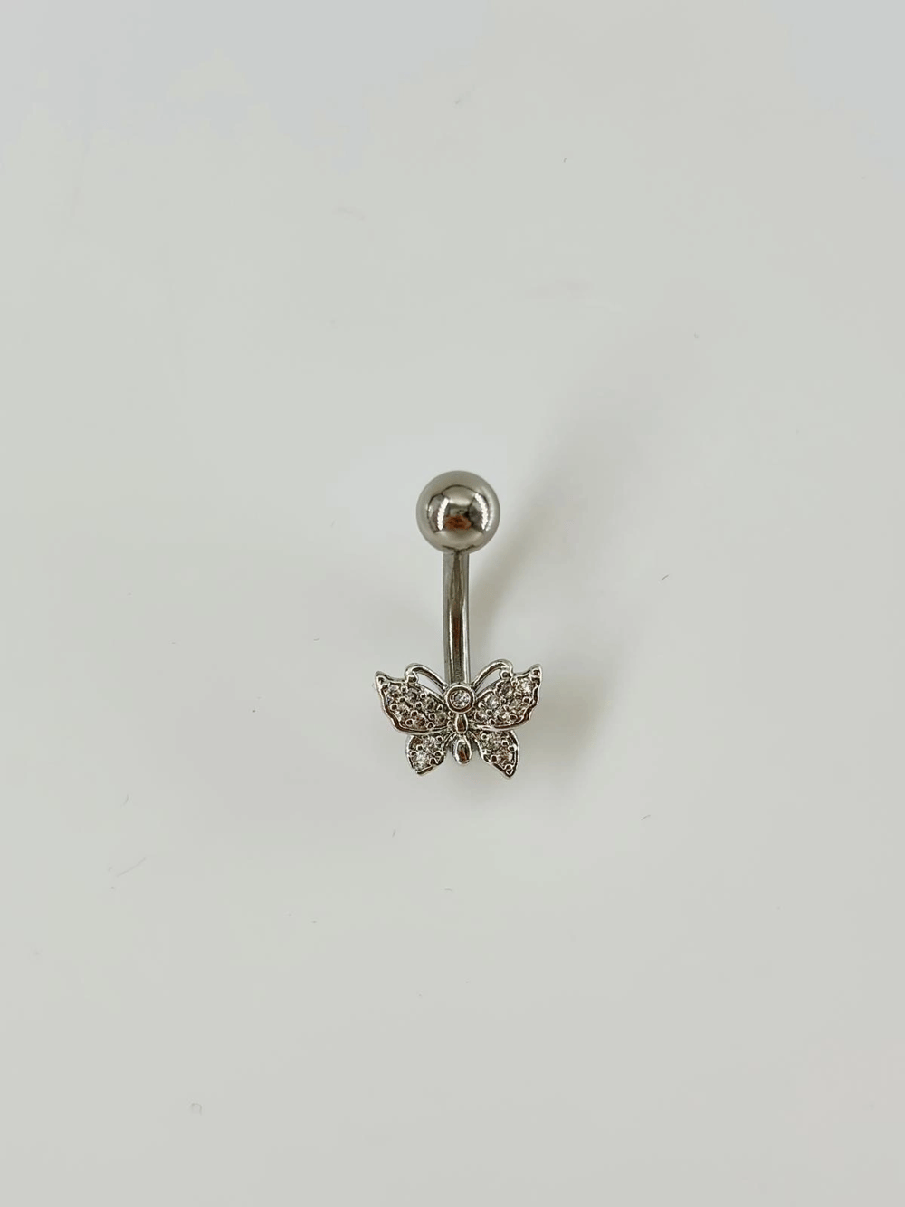 Kelebek Detaylı Göbek Piercing