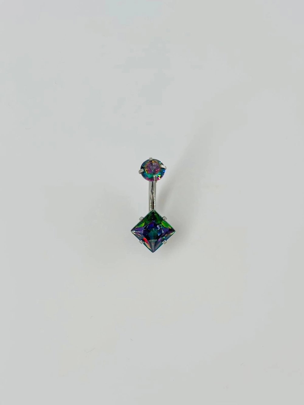 Mistik Topaz Taşlı Göbek Piercing