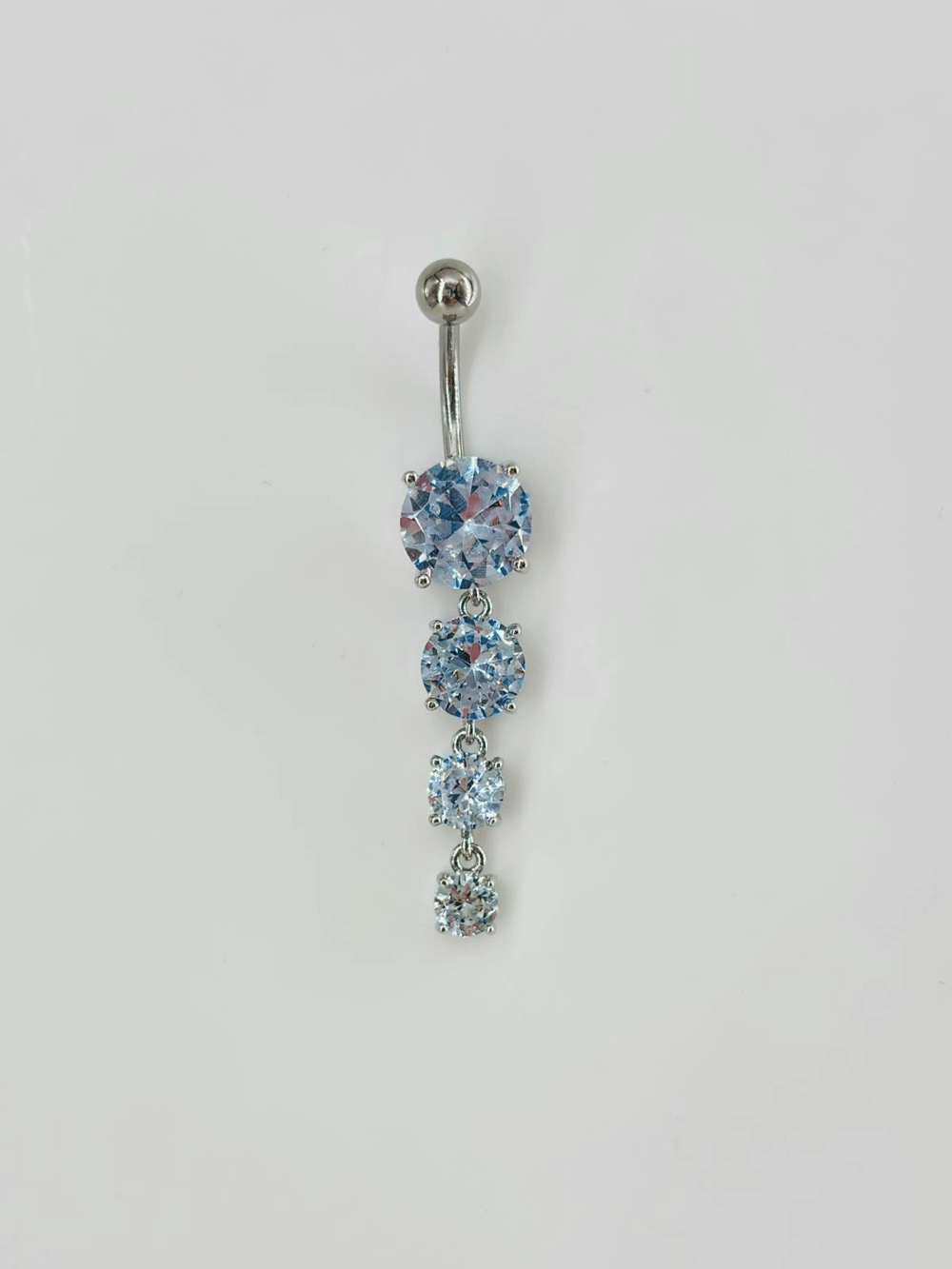 Sallantılı Göbek Piercing