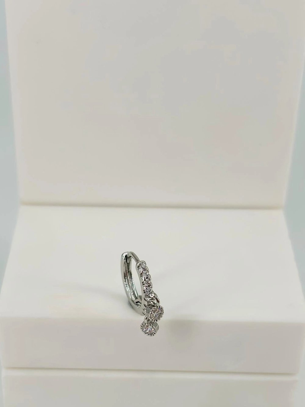 Tragus Kıkırdak Küpesi