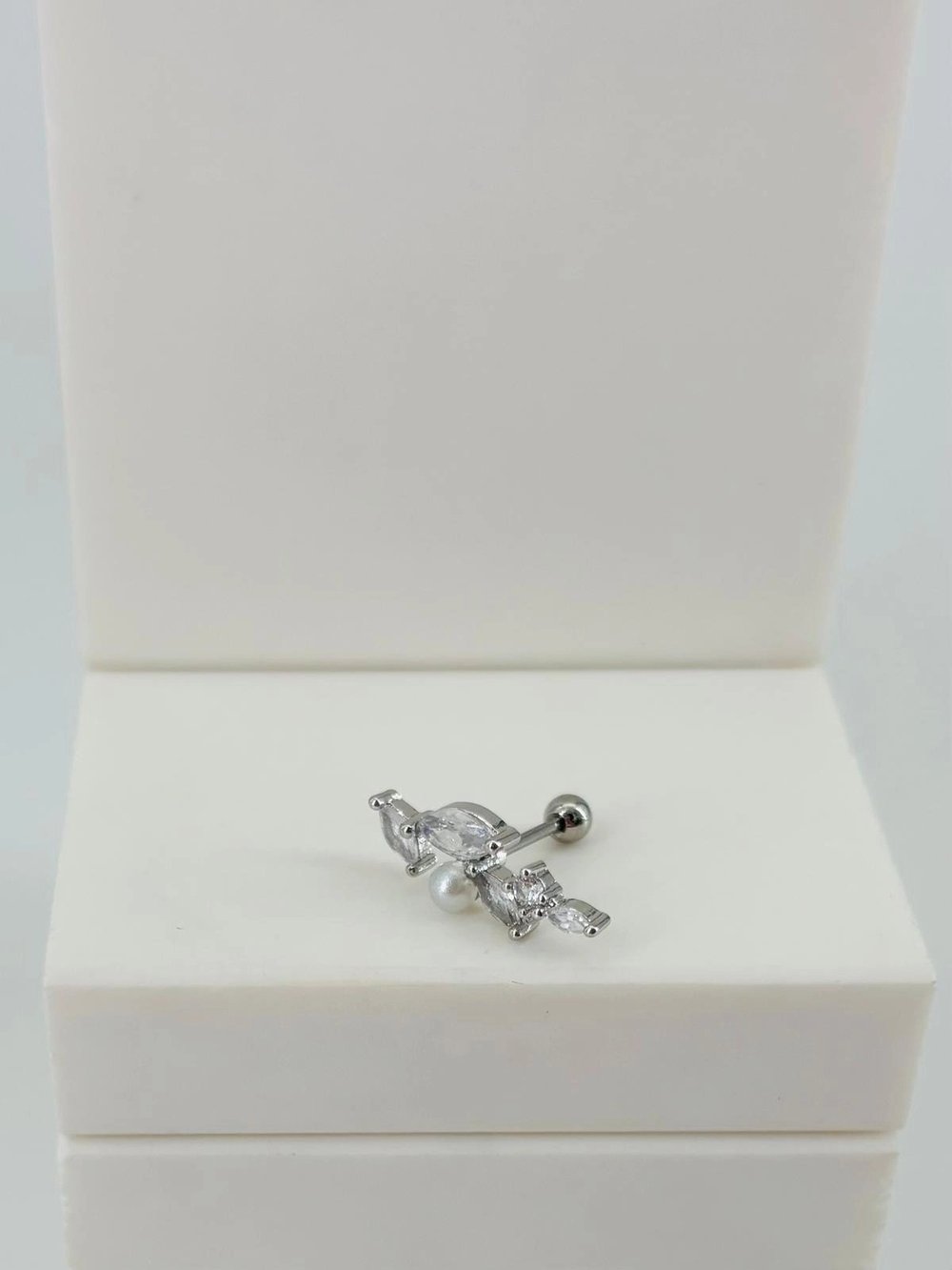 Tragus Kıkırdak Küpesi