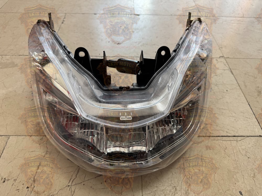 HONDA PCX 2014 - 2017 ÖN FAR