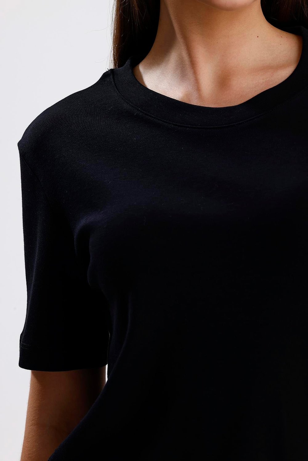Siyah Bisiklet Yaka Kısa Kol T-shirt