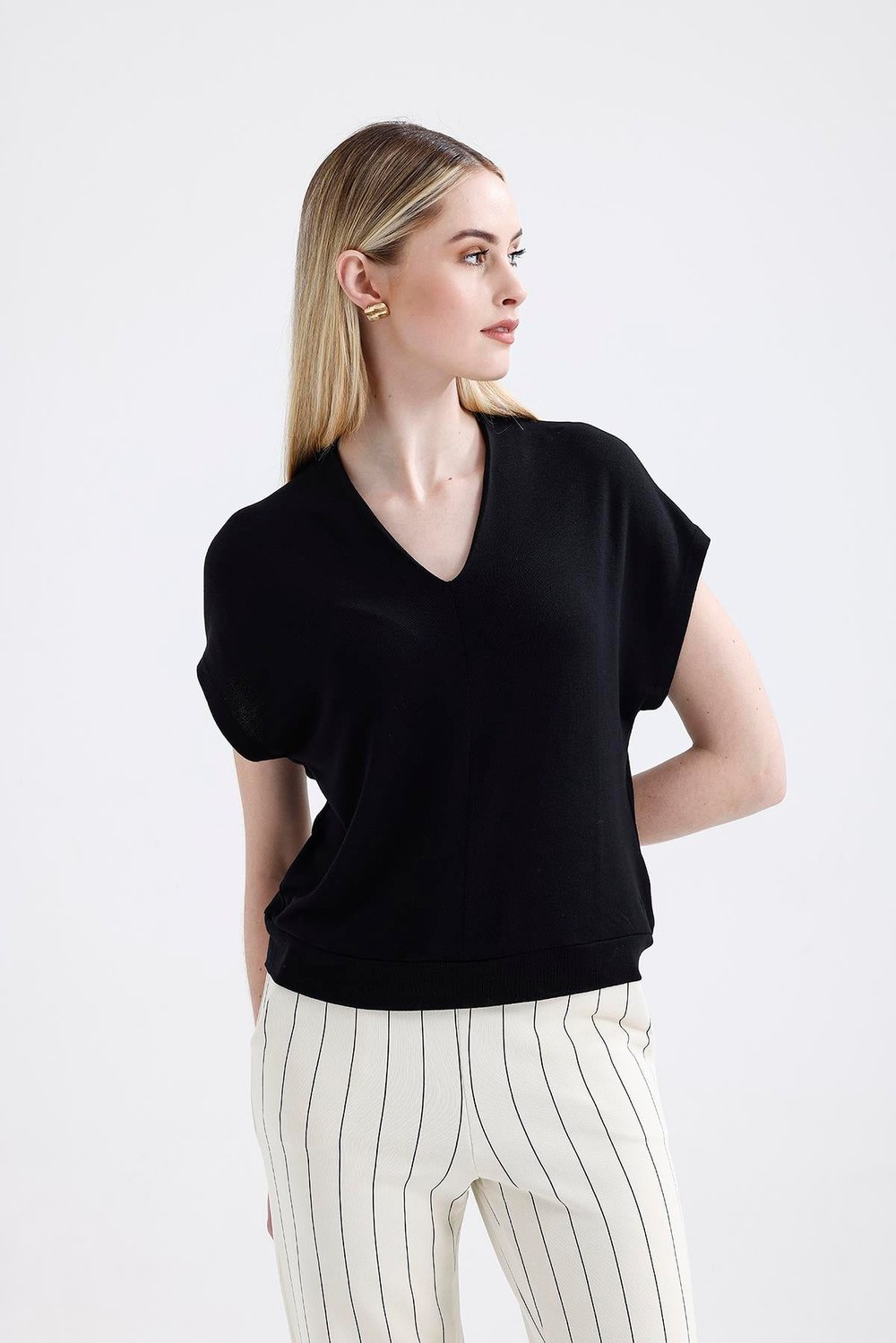 V Yaka Triko T-Shirt