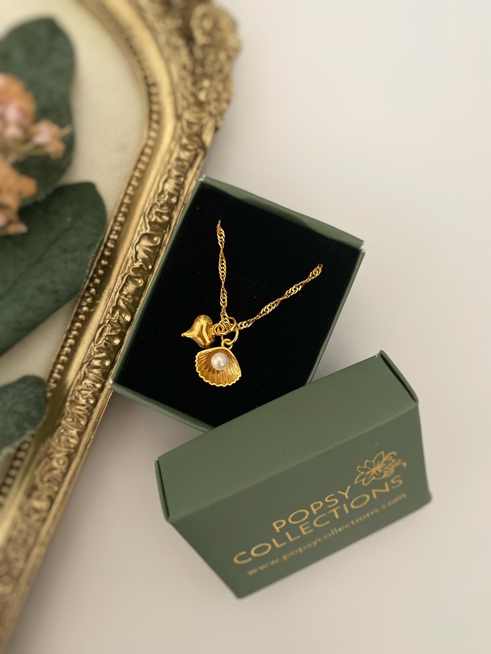 İncili İstiridye Charm Kolye