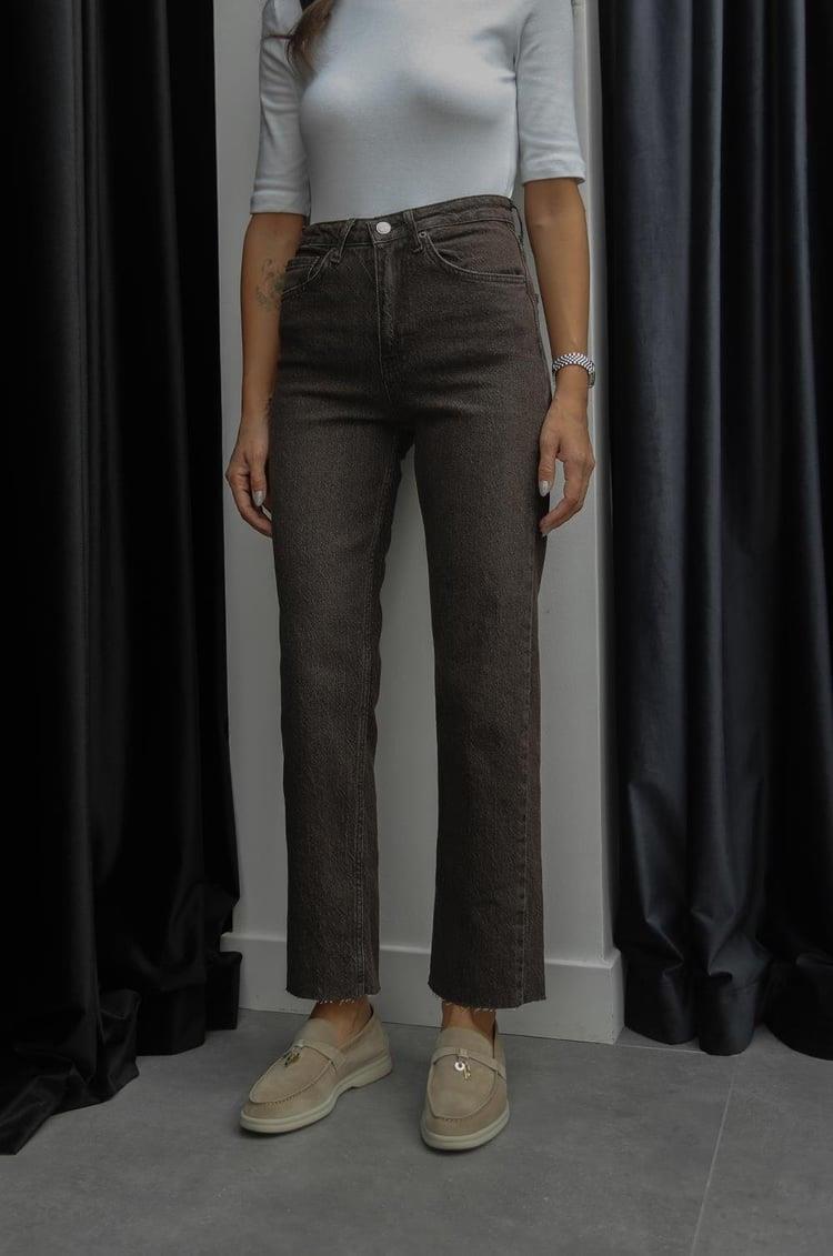 Yıkamalı Kahve Kesik Paça Boy Fit Kadın Jean Pantolon
