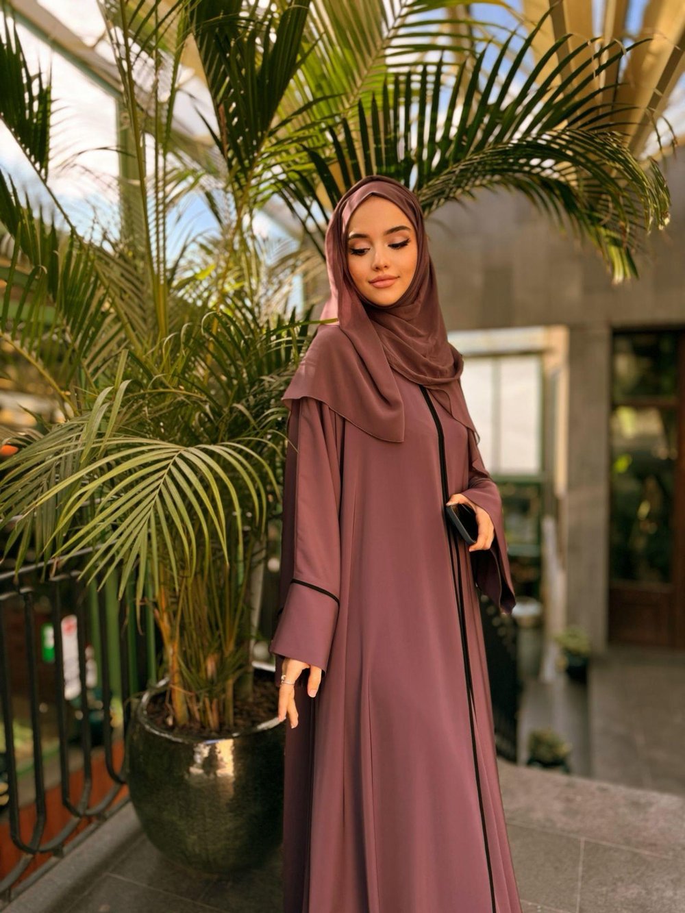 Ahsen Abaya