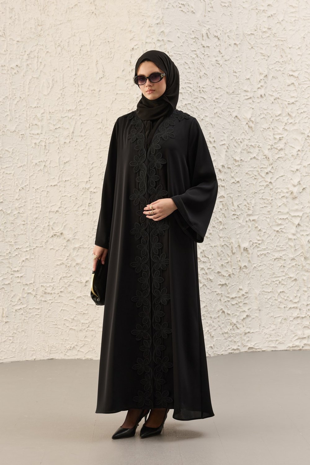 Güpür Detaylı Siyah Abaya