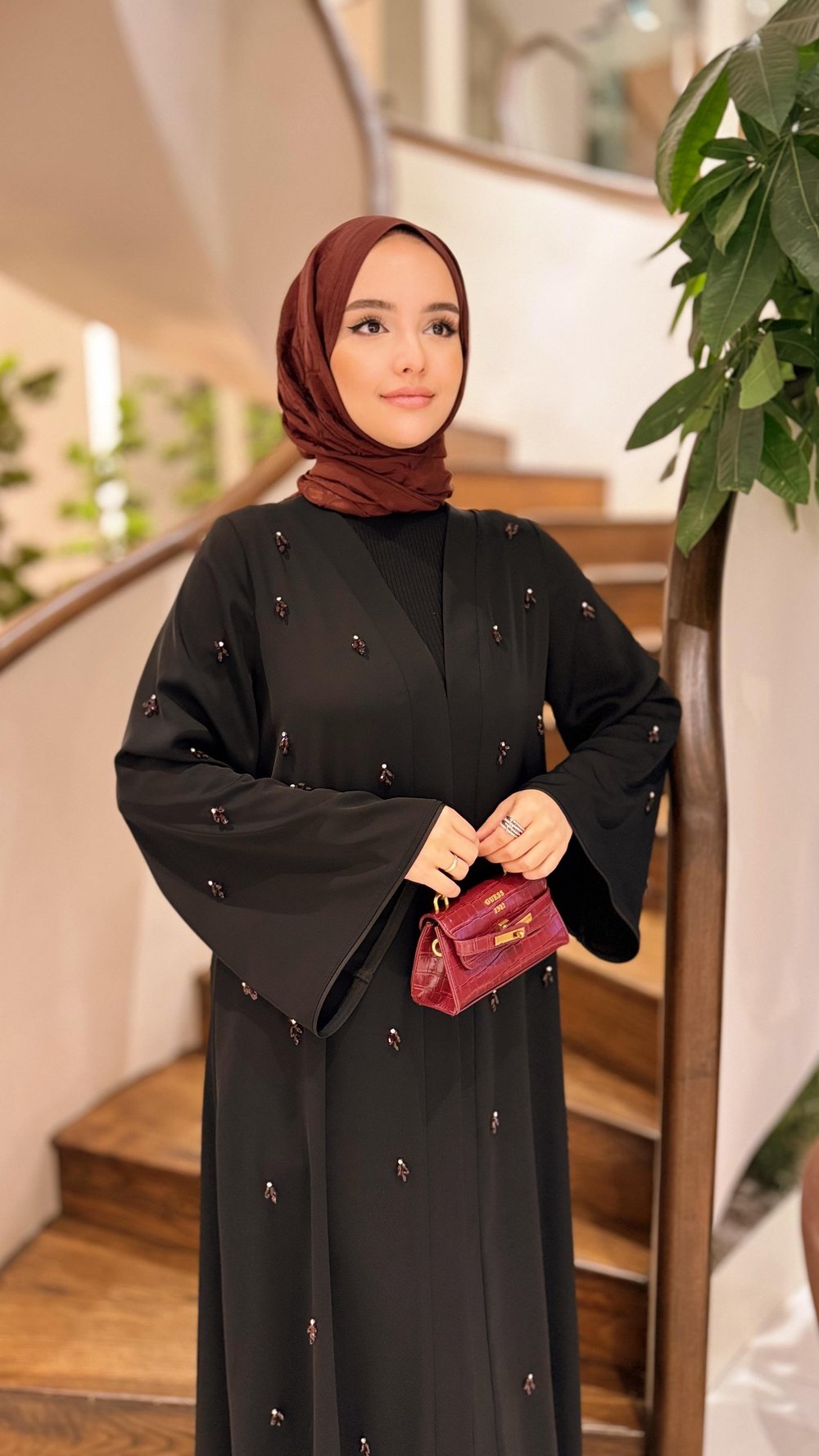 Bordo Lal Abaya