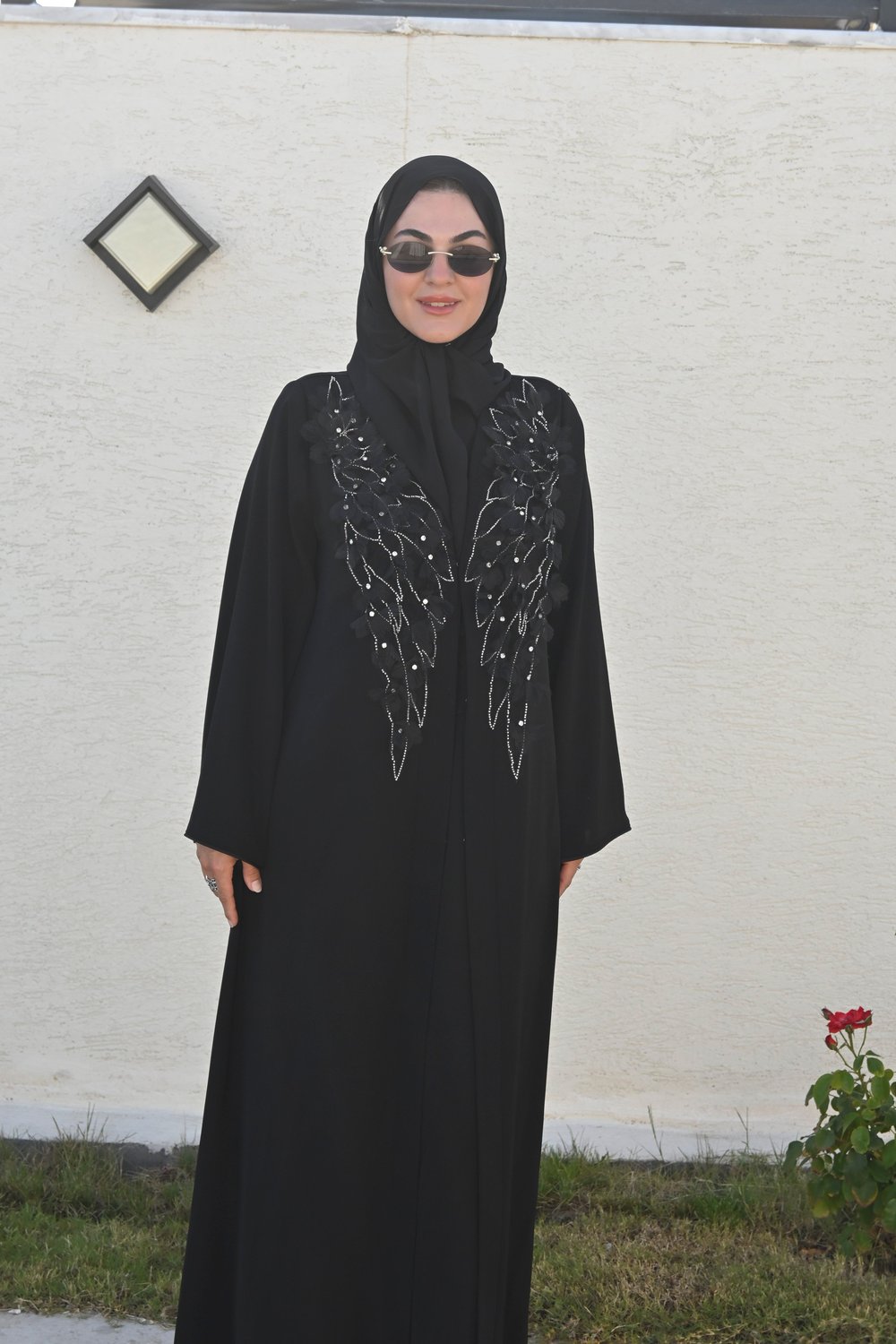 Melek Aplike İşlemeli Siyah Abaya