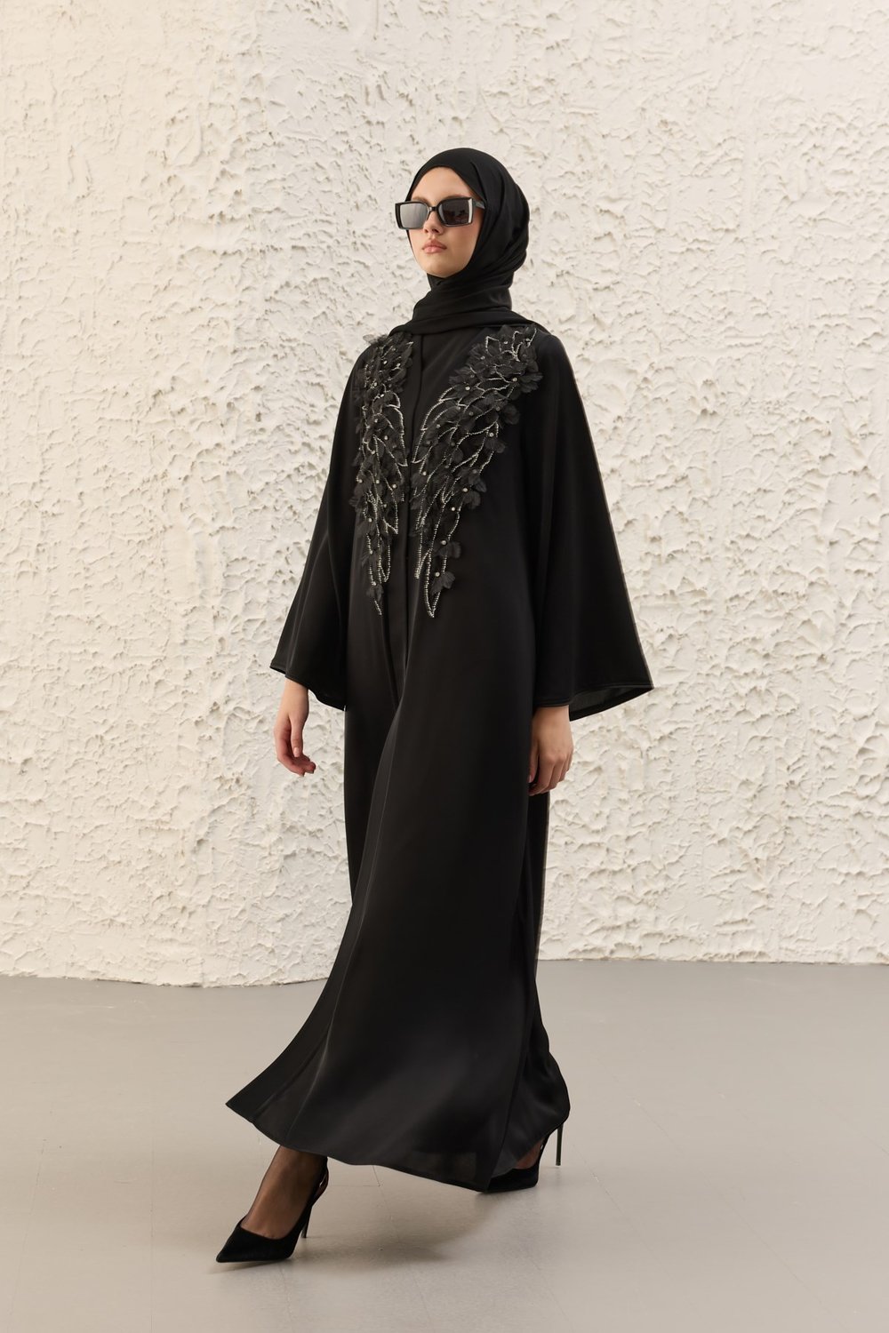 Melek Aplike İşlemeli Siyah Abaya