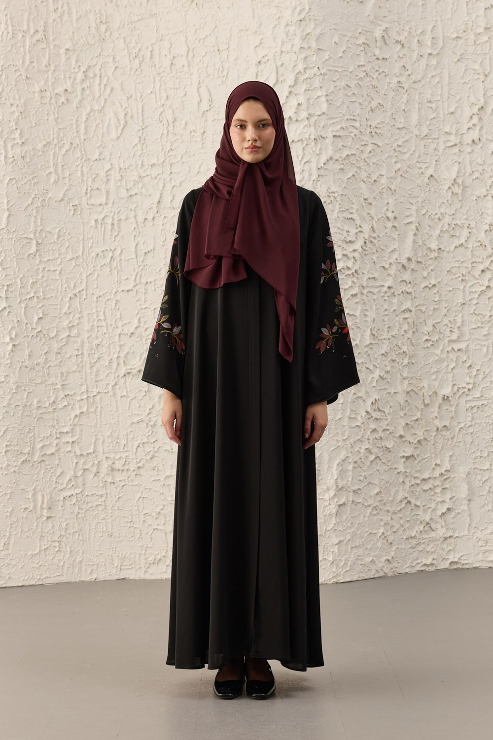 Mevsim El Boyaması Siyah Ferace