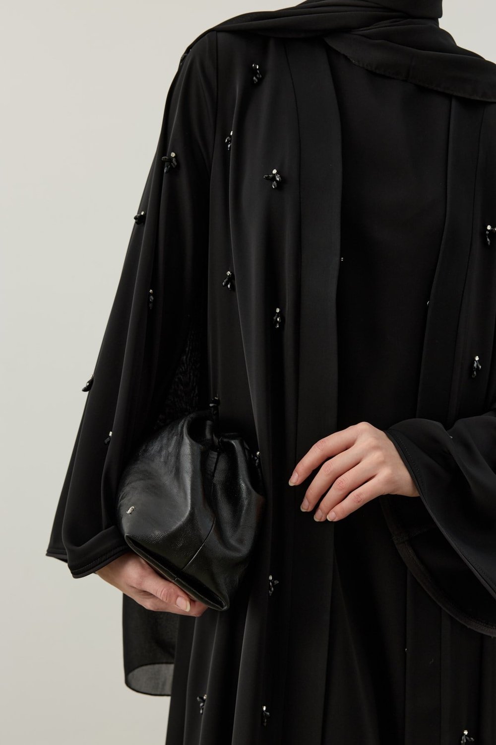 Siyah Lal Abaya