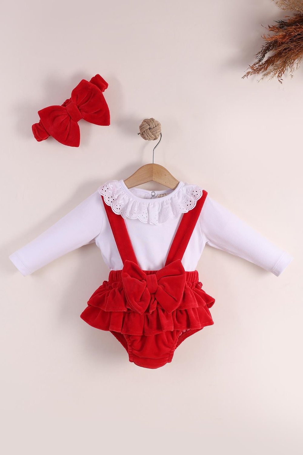 Kız Bebek ElbiseKız Bebek Fisto Yakalı Kırmızı Romper Tulum 3 Parça Set | Şık ve Rahat Bebek Giyim