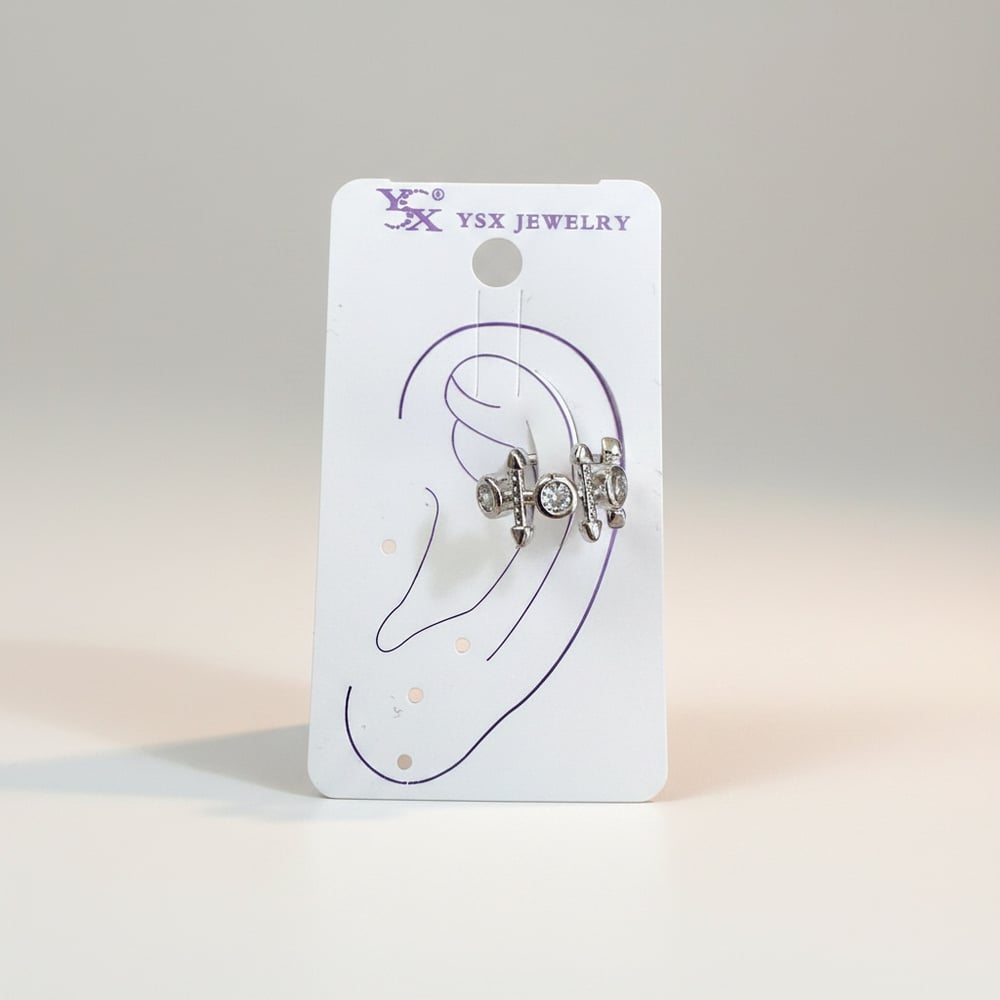 Earcuff Sıkıştırmalı Çelik Kıkırdak Küpe 3 Tek Taşlı Ok Figürlü Gümüş Renk         