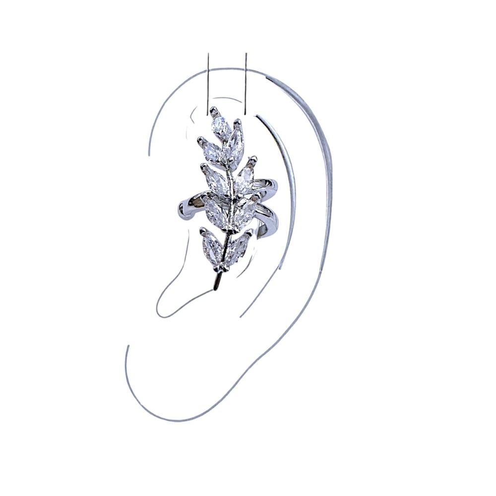 Earcuff Sıkıştırmalı Pirinç Kıkırdak Küpe Yaprak Detaylı Baget Taşlı  Gümüş Renk         