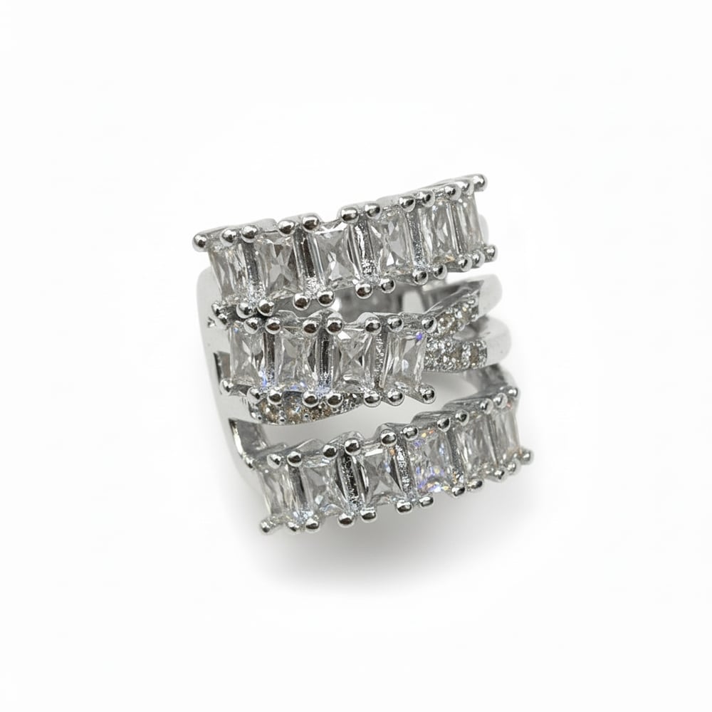 Earcuff Sıkıştırmalı Pirinç Kıkırdak Küpe Baget Taşlı Üç Sıralı Gümüş Renk         