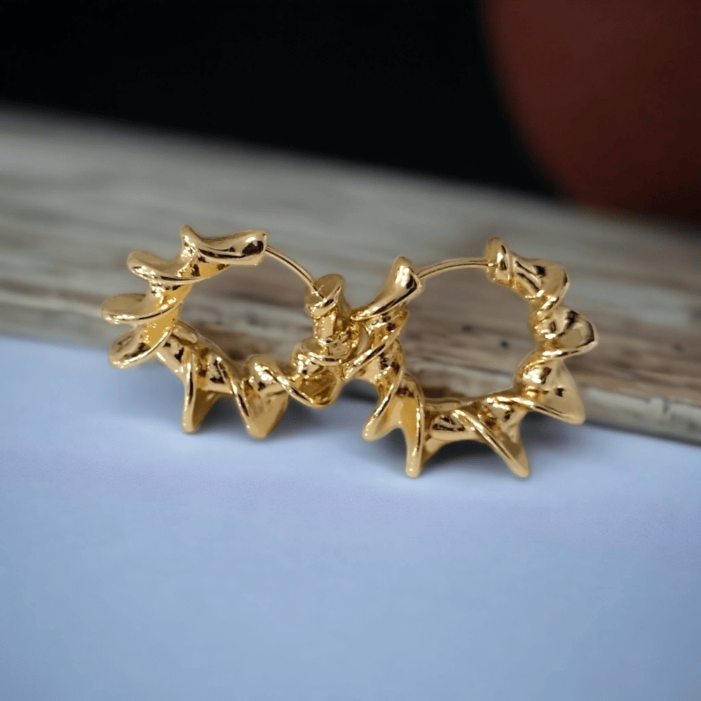 Kadın Çelik Retro Sarmal Halka Küpe (Altın Gold Renkli Kararmaz)