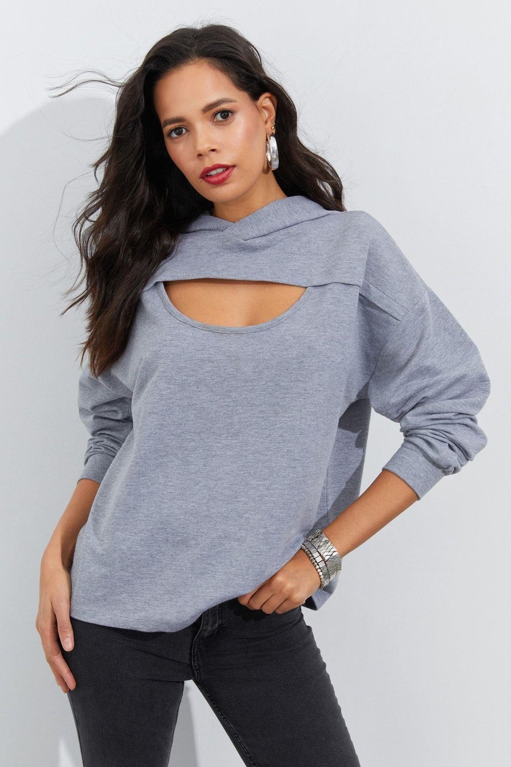 Kadın Gri Önü Pencereli Kapüşonlu Sweatshirt Yİ2486