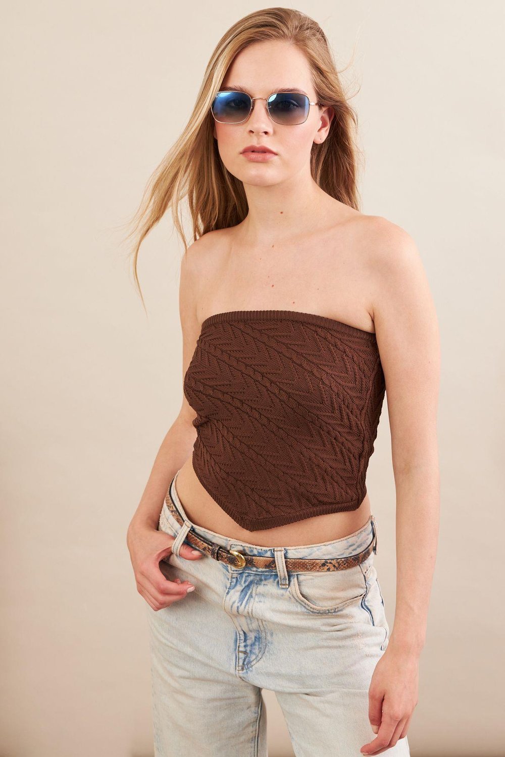 Kadın Kahverengi Straplez Triko Crop Bluz ZH049