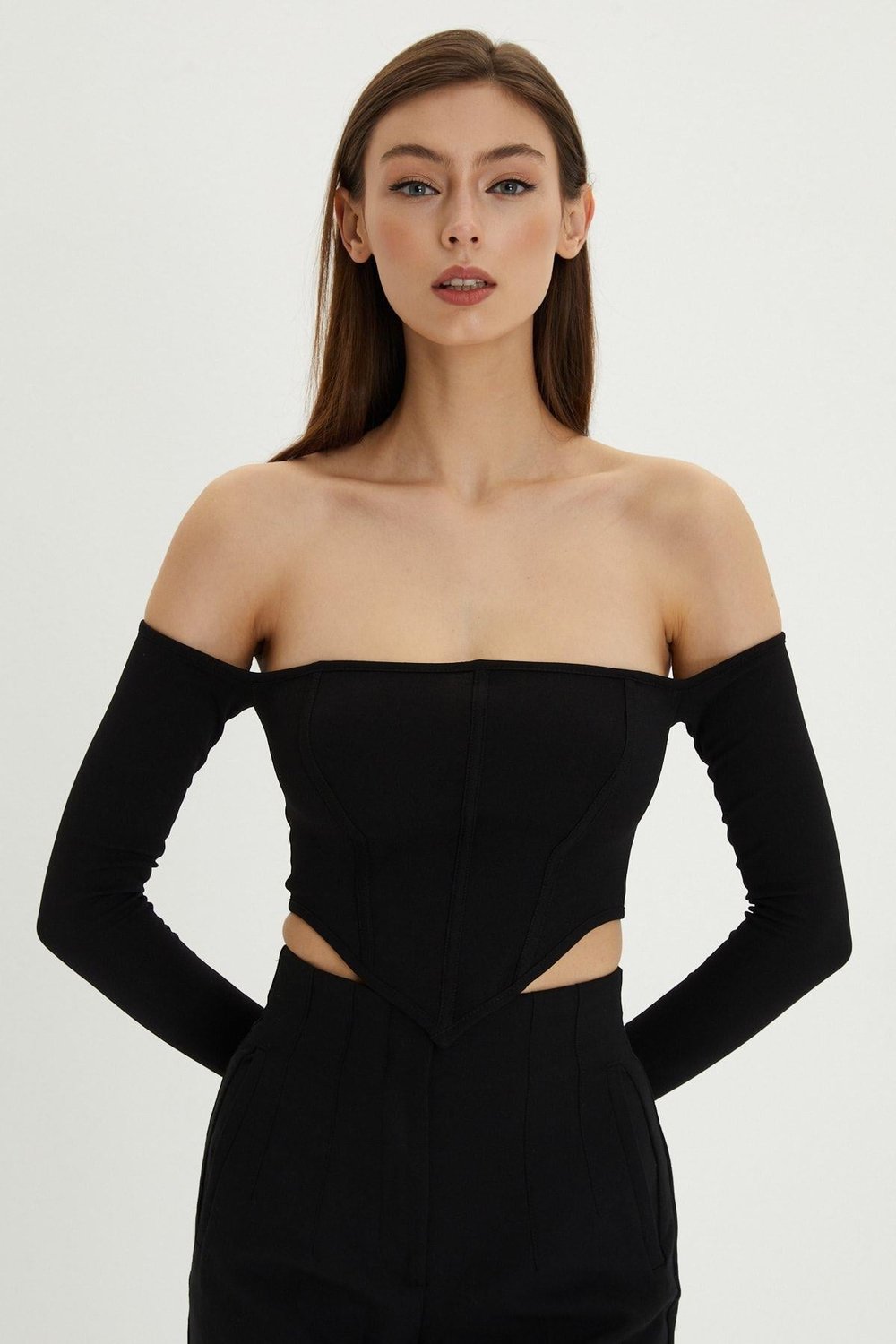 Kadın Siyah Sırt Fermuarlı Crop Bluz B518