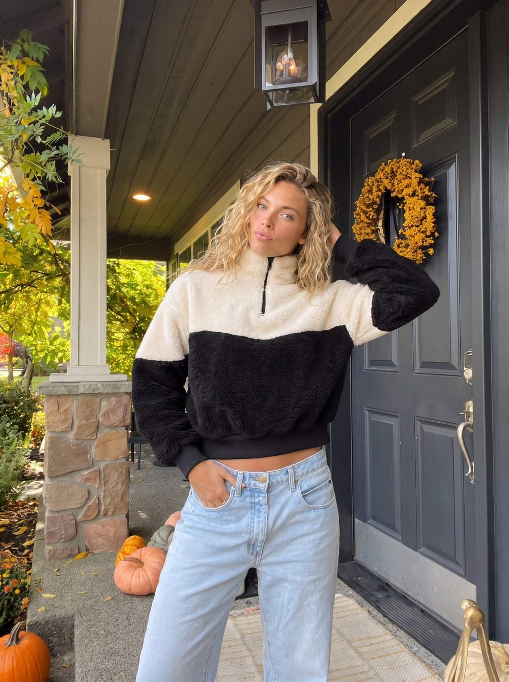 Siyah Fermuarlı Polar Sweatshirt