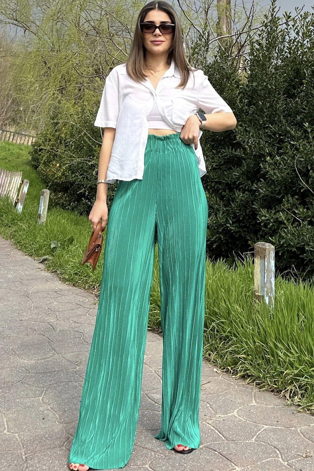 yesil-burumcuk-bol-pantolon--1260-.jpg