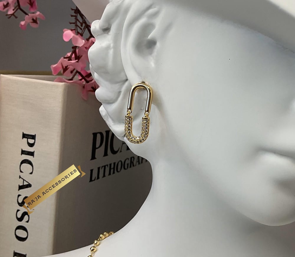 Zirkon Taşlı Oval Gold Küpe
