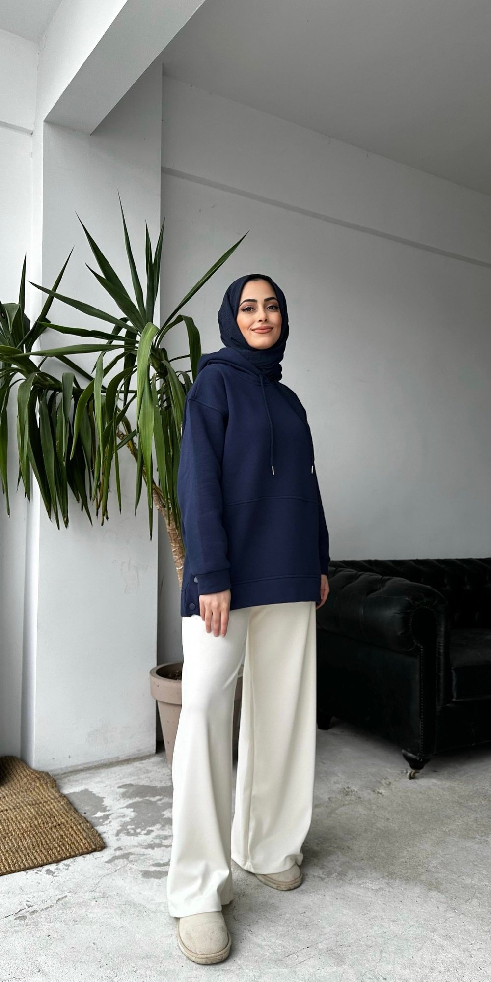 YANI ÇITÇIT DETAYLI SWEATSHIRT