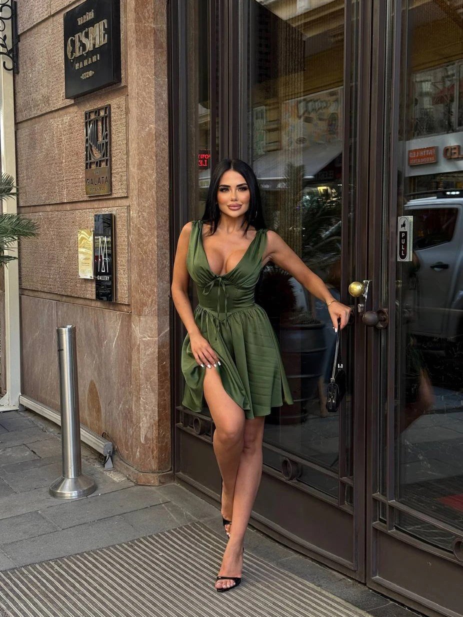 RIONA KORSE DETAY SATEN ELBİSE