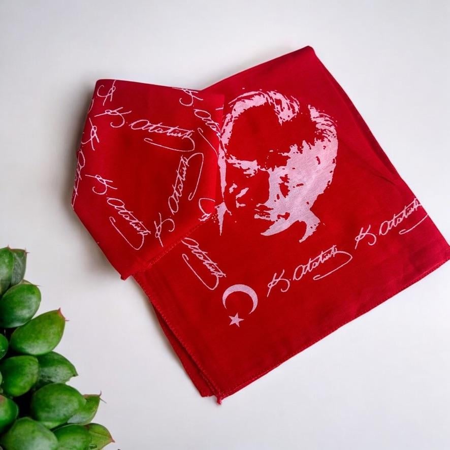 Kırmızı Renk Unisex Atatürk İmzalı Ve Atatürk Portreli İkili Bandana 