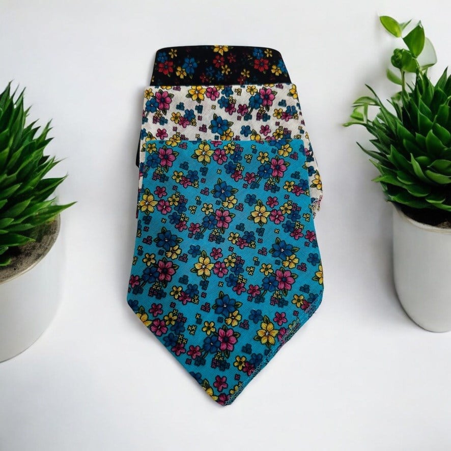 Siyah, Beyaz ve Mavi Renk Küçük çiçekli %100 Koton Bandana