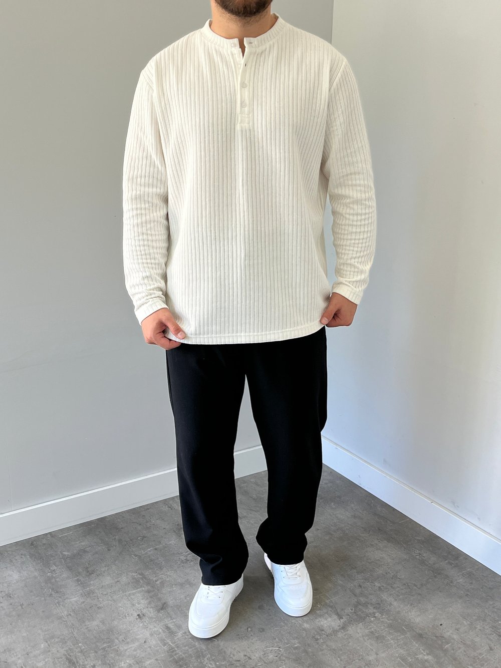 Düğmeli Fitilli İnce Sweatshirt Beyaz