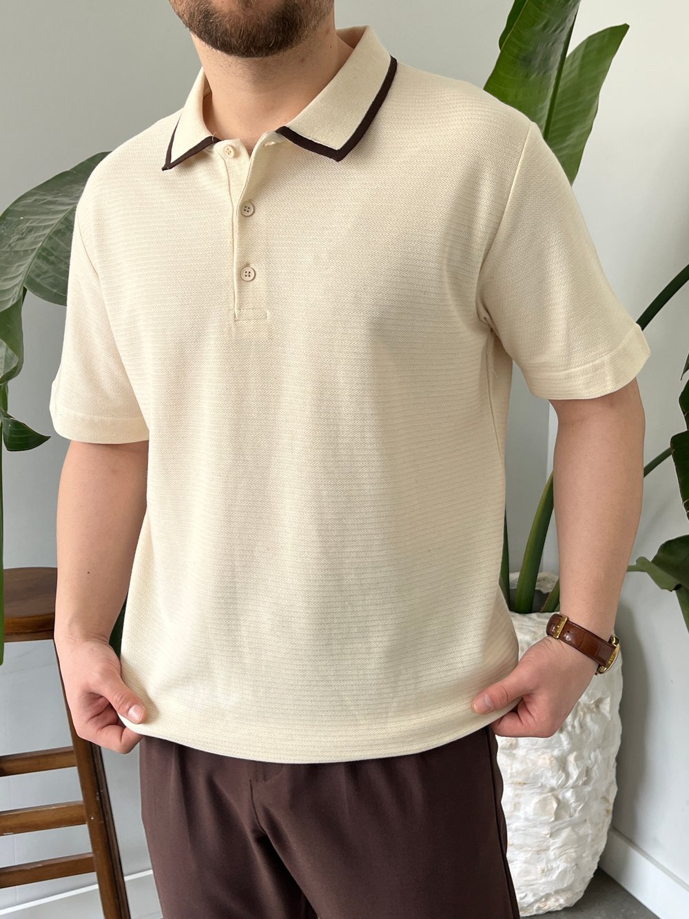 Yaka Detay Basic Krem Tişört 