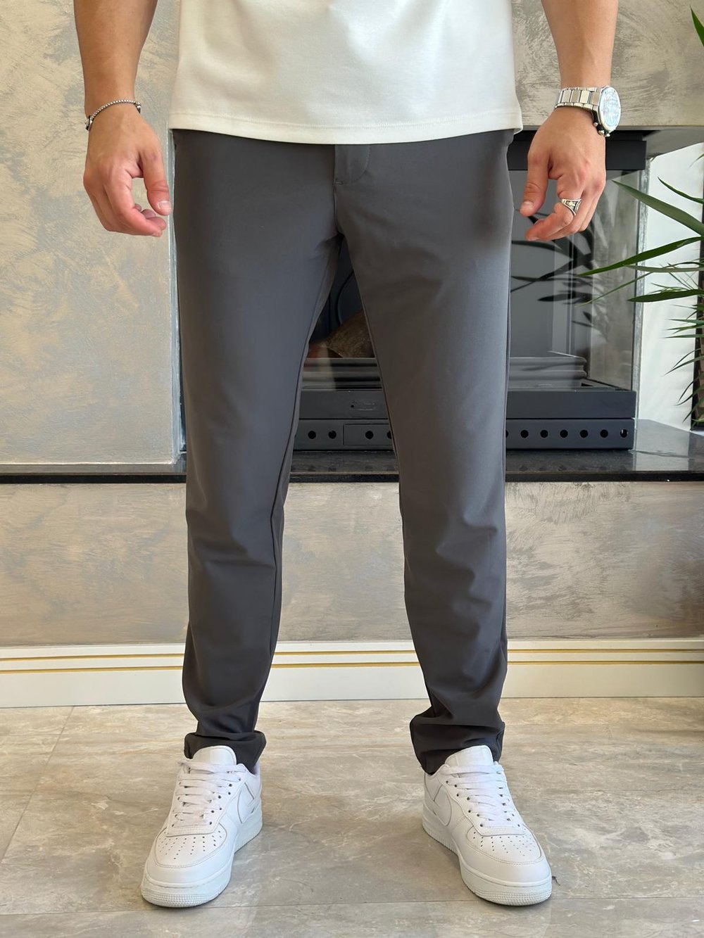 Erkek Slim Fit Kalıp Beli Lastikli  ve Bağcıklı Paraşüt Kumaş Pantolon Taş Eca041
