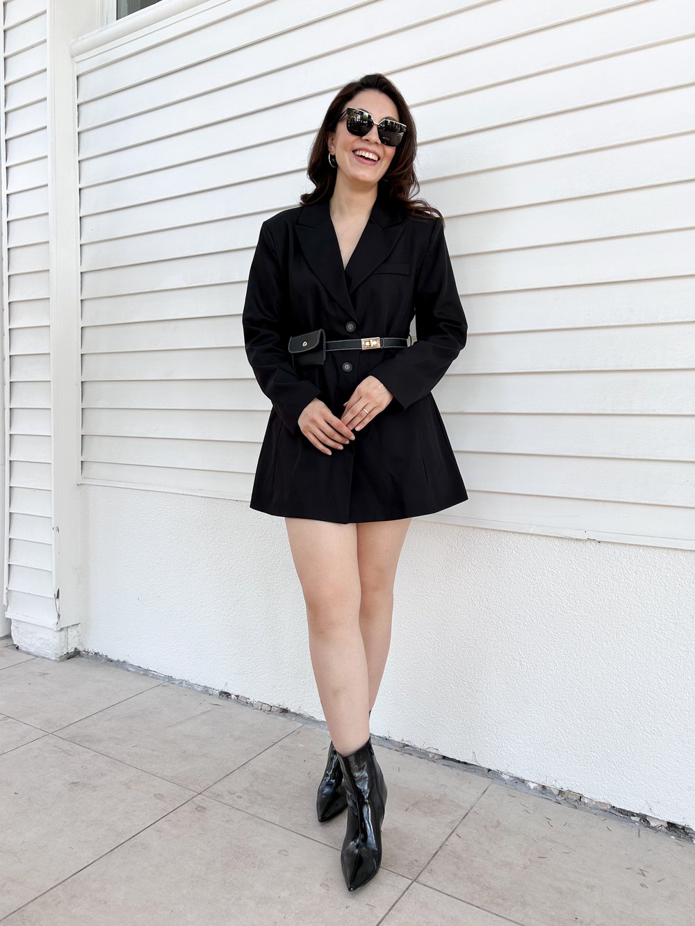 Vatkalı kendinden kemerli blazer elbise 