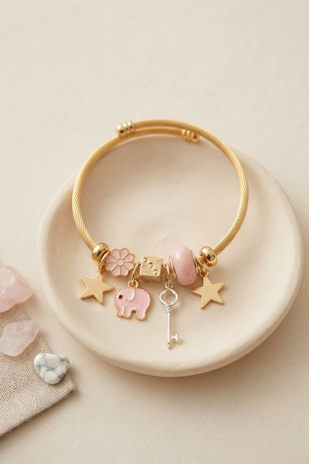 Anahtar ve Fil Model Pembe Charmlı Bileklik